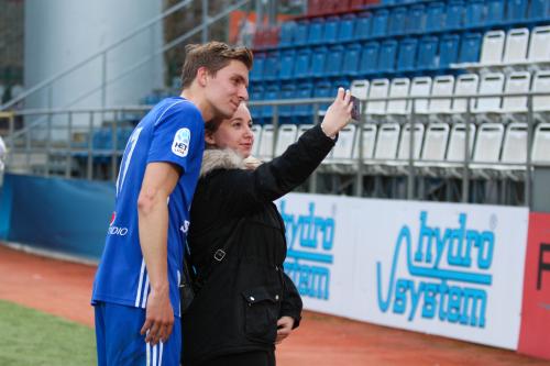 Jiří Texl neodmítne selfie s fanynkou